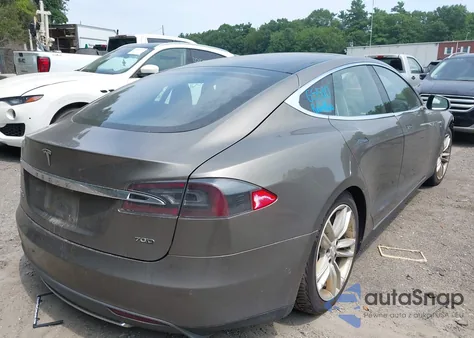 2015 Tesla Model S 70D/85D/P85D from USA, damaged, VIN 5YJSA1E24FF104510